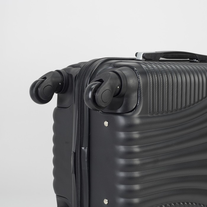 Чемодан малый на молнии 20", 1 отдел, 4 колеса, кодовый замок, цвет чёрный