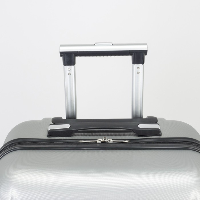 Чемодан средний на молнии 24", 1 отдел, 4 колеса, кодовый замок, цвет серебристый