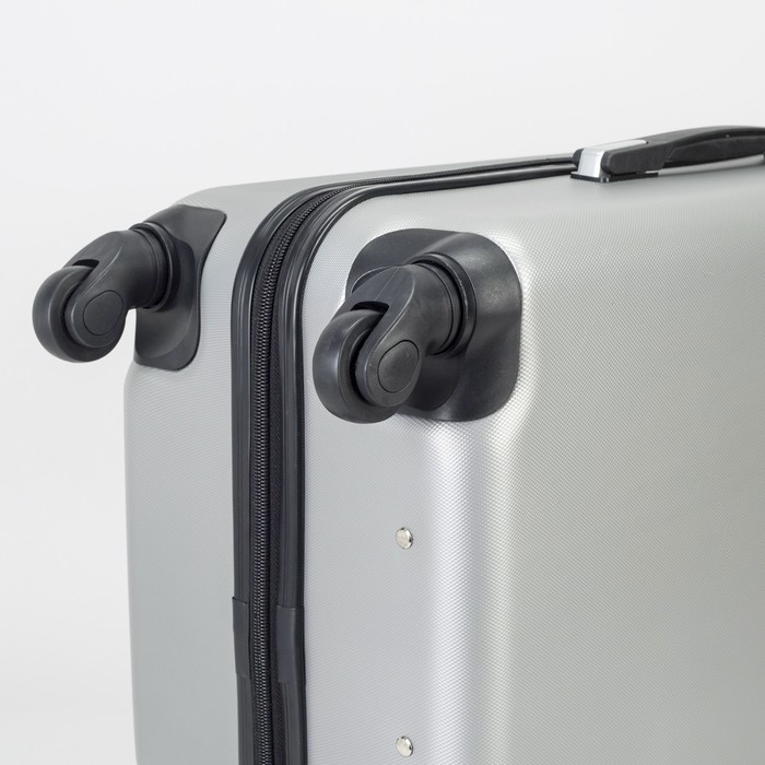 Чемодан средний на молнии 24", 1 отдел, 4 колеса, кодовый замок, цвет серебристый
