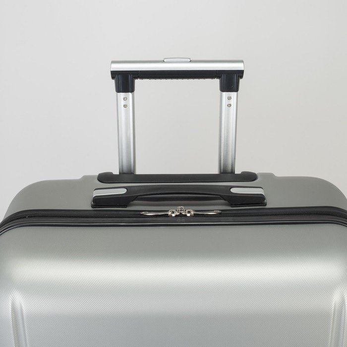 Чемодан большой на молнии 28", 1 отдел, 4 колеса, кодовый замок, цвет серебристый