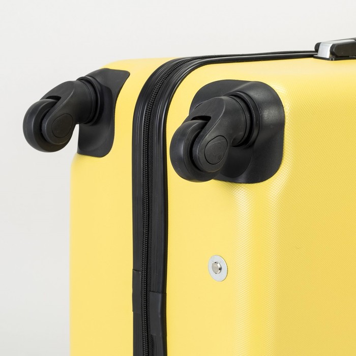 Чемодан средний на молнии 24", 1 отдел, 4 колеса, кодовый замок, цвет жёлтый