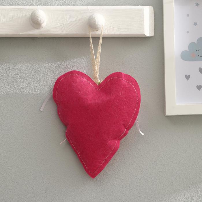 Мягкая игрушка-подвеска "Сердце" в крапинку с кружевом, цвета МИКС