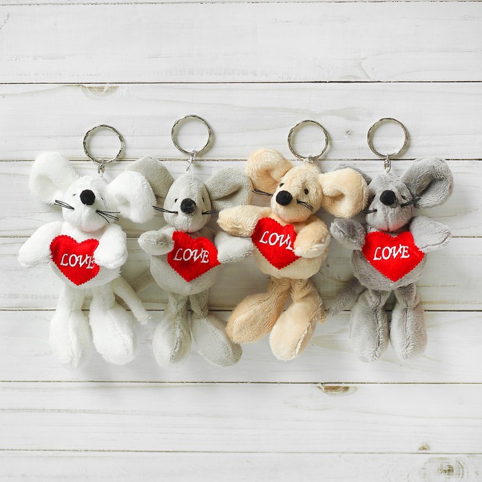 Мягкая игрушка-брелок "Мышка" с красным сердцем, цвета МИКС