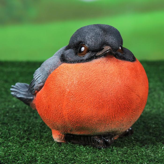 Садовая фигура "Снегирь"