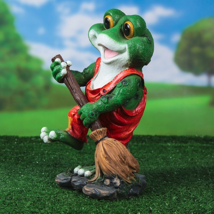 Садовая фигура "Лягушка с метлой"