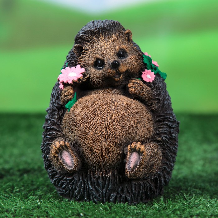 Садовая фигура "Ёжик с цветочками"