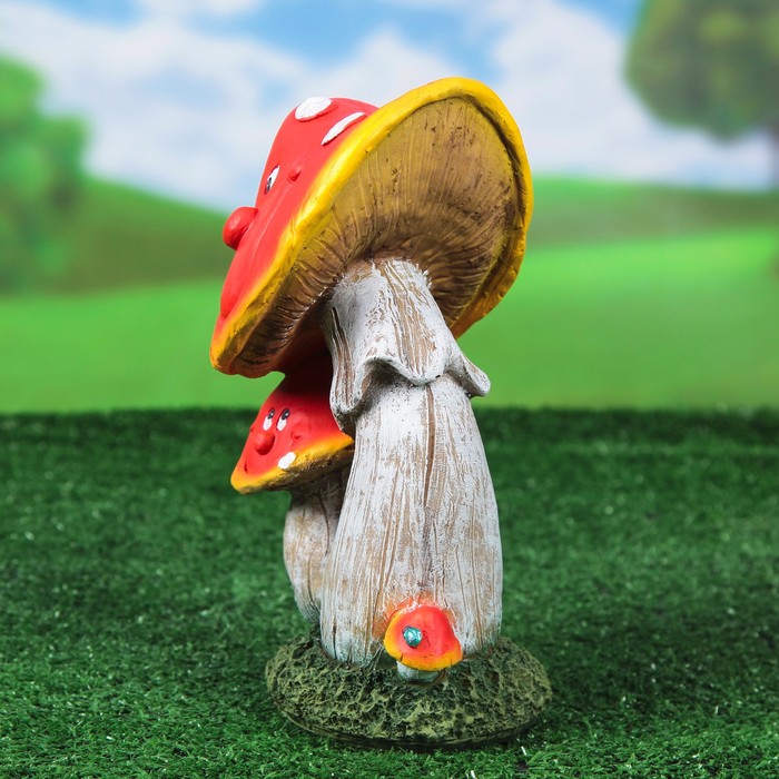 Садовая фигура "Мухоморы"
