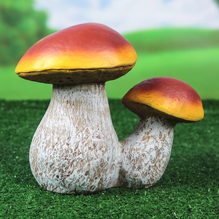 Садовая фигура "Пара боровиков"