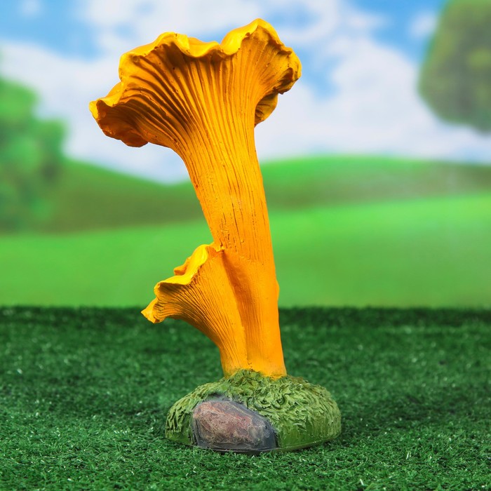 Садовая фигура "Гриб лисичка"