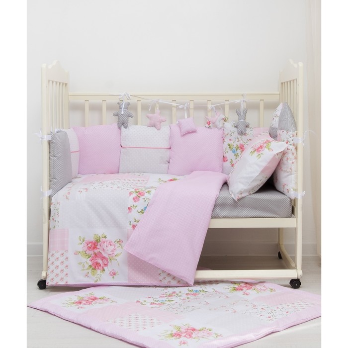 Комплект в кроватку ПРЕМИУМ Цветочки пэчворк, 22 предмета, цв роз/серый, бязь