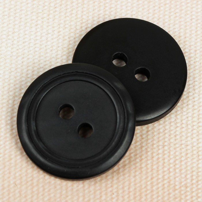 Пуговица костюмная, 2 прокола, 23мм, цвет чёрный