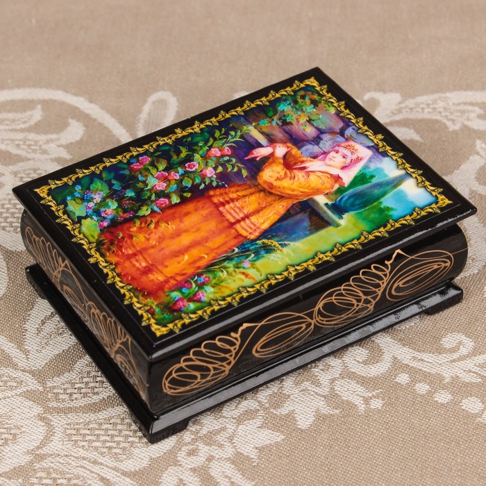 Шкатулка «Портрет 33», лаковая миниатюра, 8х10,5 см