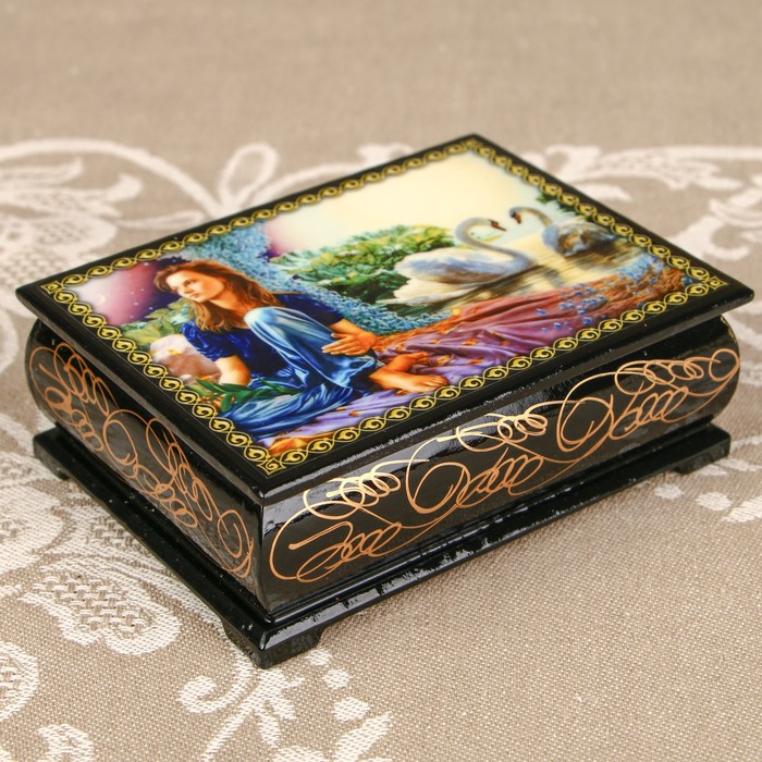 Шкатулка «Портрет 43», лаковая миниатюра, 8х10,5 см