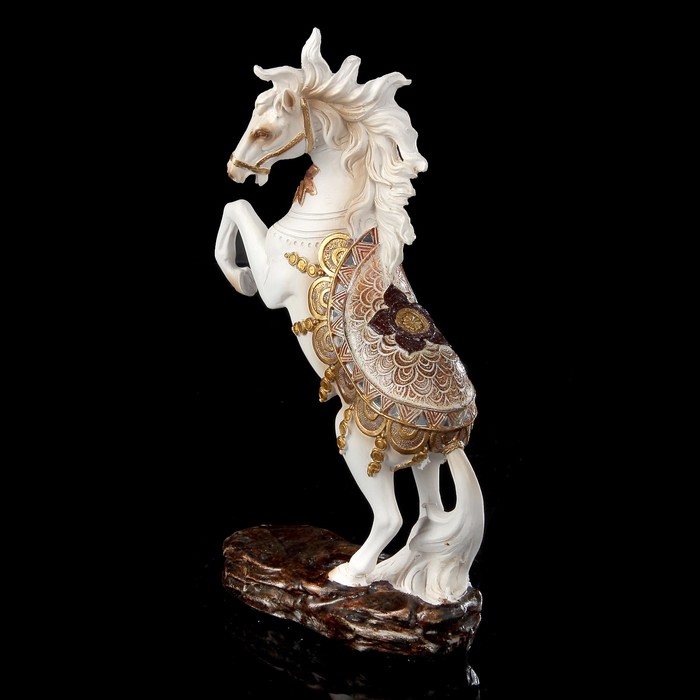 Сувенир полистоун "Арабский скакун с ажурной попоной встал на дыбы" 27х16х7,5 см