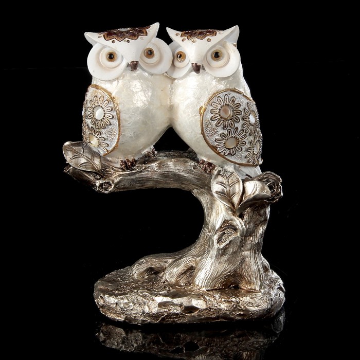 Сувенир полистоун "Совушки жемчужные с цветами на крыльях на коряге" 18х13х6,5 см