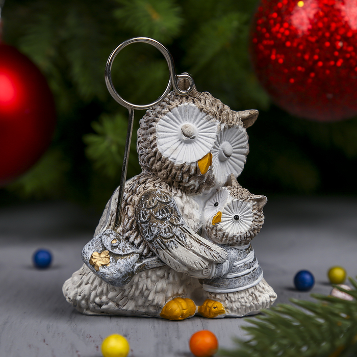 Сувенир полистоун держатель для визиток "Серая сова с совёнком обнимаются " 7,5х7х4,3 см