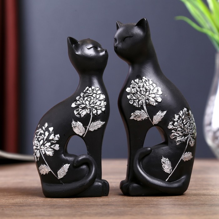 Сувенир полистоун "Две чёрных кошки" серебряный цветок (набор 2 шт) 13,5х12х4 см