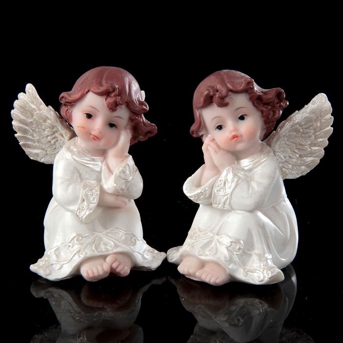 Сувенир полистоун "Ангел в белоснежном платье с жемчужными крыльями сидит"МИКС 8х5,5х5,5см