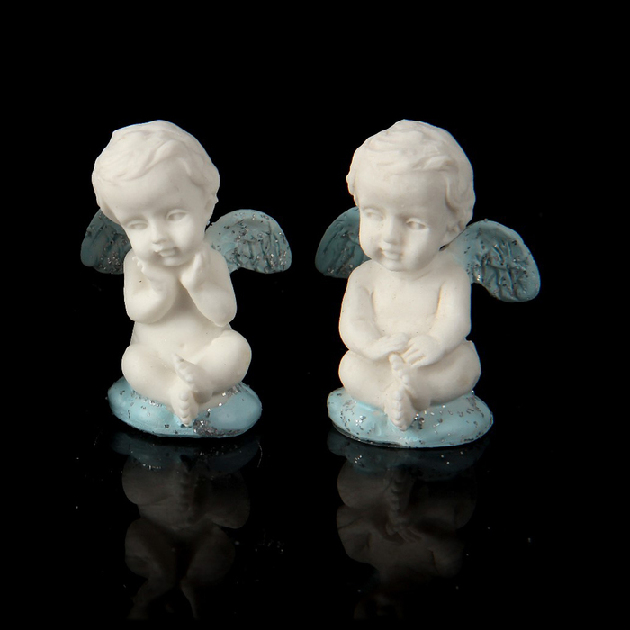 Сувенир полистоун "Маленький ангел с голубыми крыльями на облачке" МИКС 4,2х3,1х2,2 см