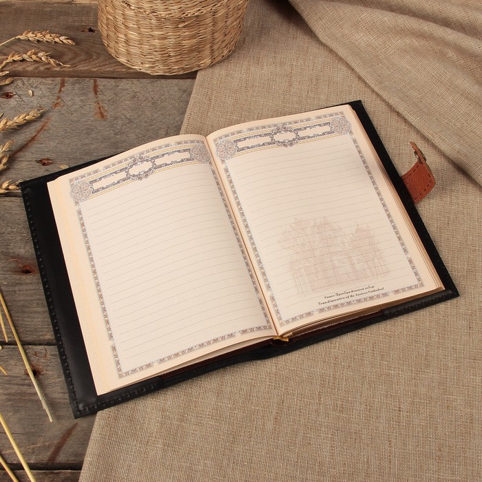 Ежедневник А5 "Книга" с шедеврами зодчества СПб 16,5×22 см, натур. кожа, зол. обрез