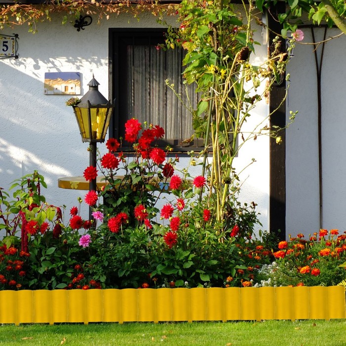 Ограждение декоративное, 30 х 300 см, 15 секций, пластик, жёлтое, «Каскад»