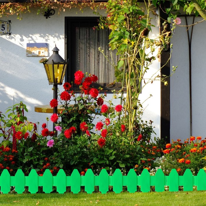 Ограждение декоративное, 29 х 270 см, 10 секций, пластик, зелёное, «Дощечки»