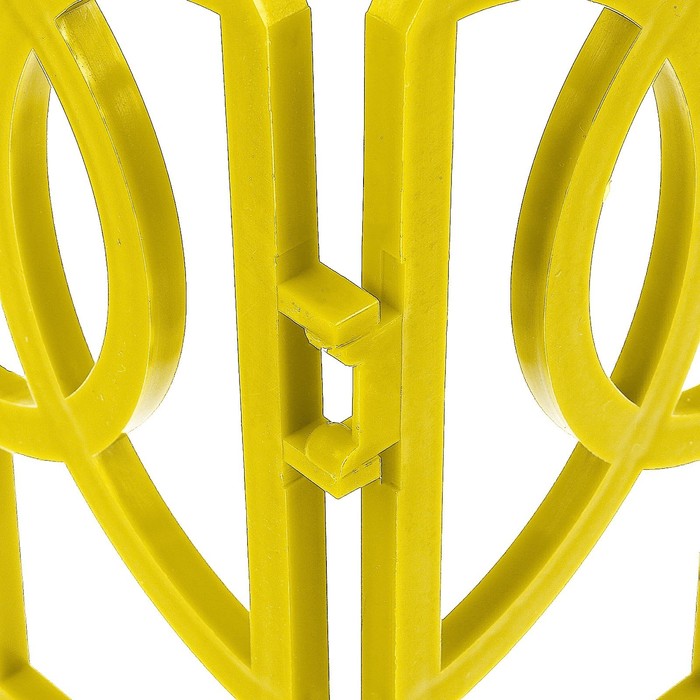 Ограждение декоративное, 34 х 300 см, 7 секций, пластик, жёлтое, «Барокко»