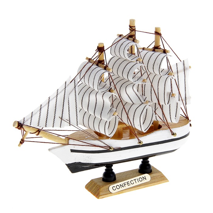 Корабль сувенирный малый «Трёхмачтовый», борта с полосой, паруса белые, микс, 14 × 3,5 × 13 см