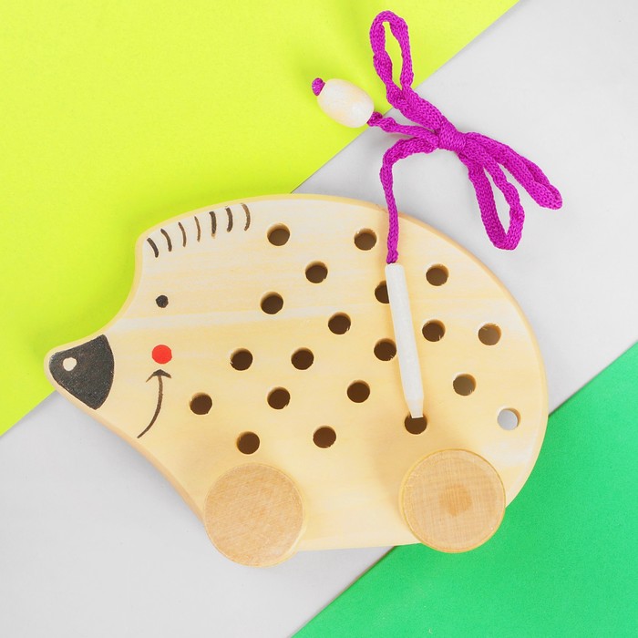 Шнуровка "Ёжик на колёсиках"