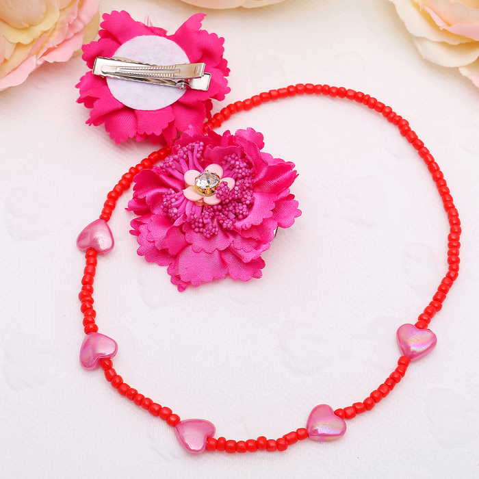 Набор детский "Выбражулька" 3 предмета: 2 заколки, бусы, цветок с тычинками, цвет малиновый