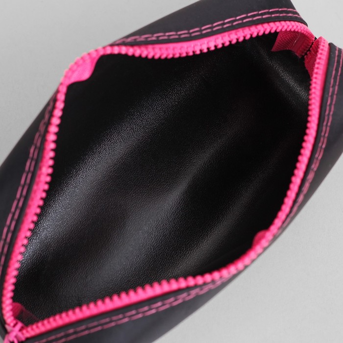 Косметичка-футляр, отдел на молнии, цвет чёрный/малиновый