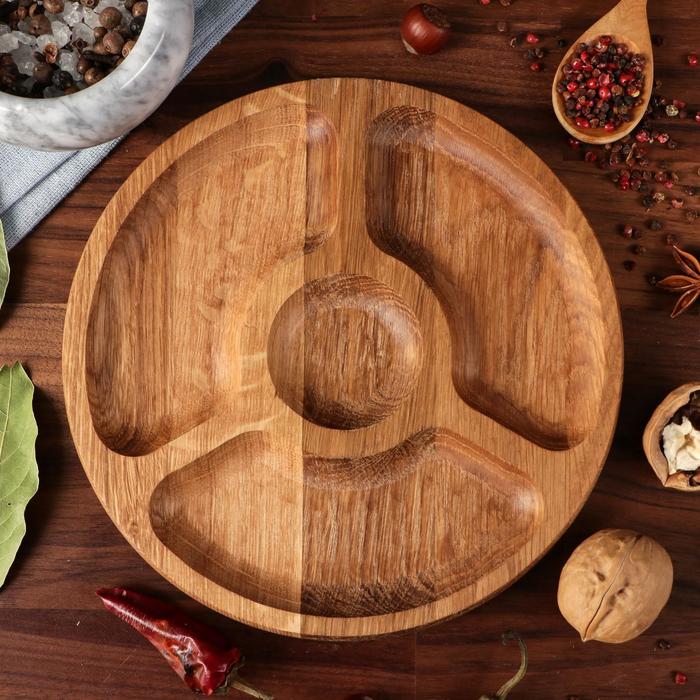 Тарелка на три отделения с соусником, массив ясеня, 20 см