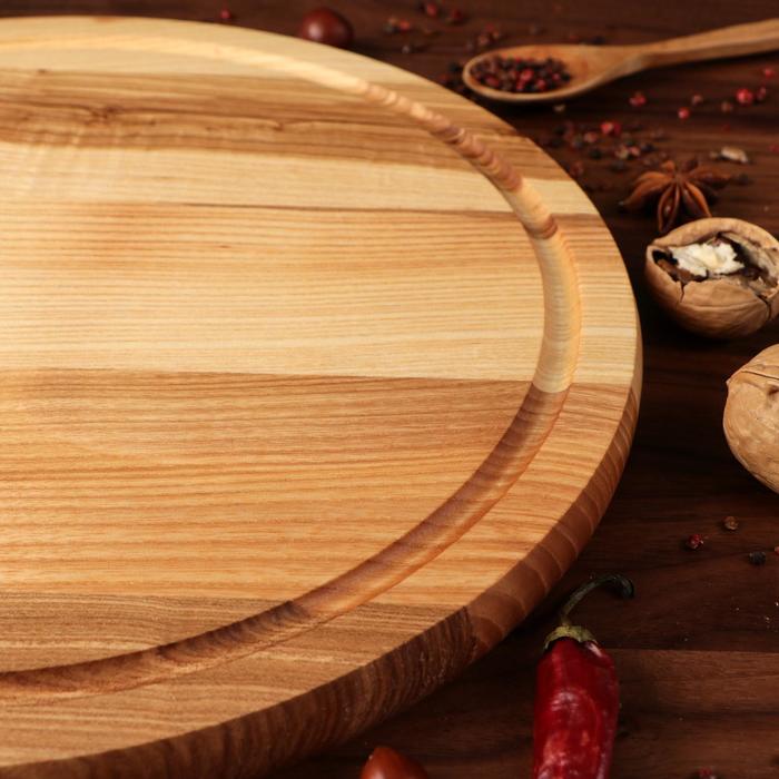 Тарелка на три отделения с соусником, массив ясеня, 30 см