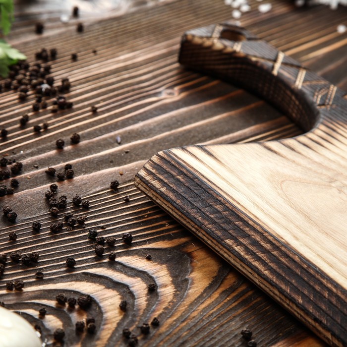 Доска для нарезки и подачи "Топор", массив дуба, 38×17 см