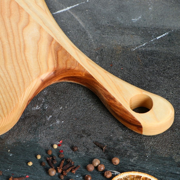 Доска авторская для подачи "Фигурная", массив ясеня, 40 х 20 см