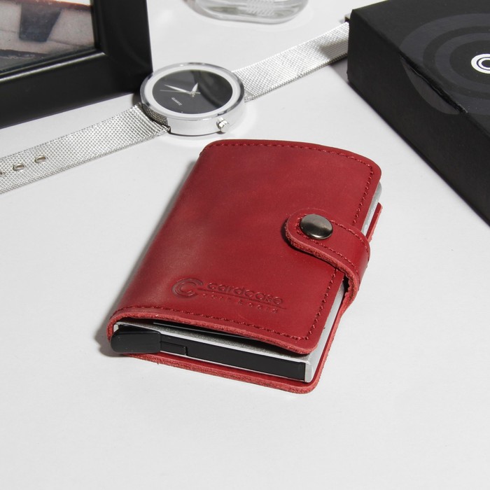 Портмоне, 2 отдела для купюр, защитный отдел для карт, цвет красный крейзи-хорс
