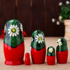 

Матрёшка «Ромашки в корзинке», зелёный платок, 5 кукольная, 10 см, ручная работа