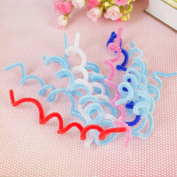 Игрушка из меховых палочек "Зайчик-парашютист"