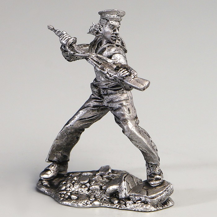 Оловянный солдатик "Моряк с винтовкой"