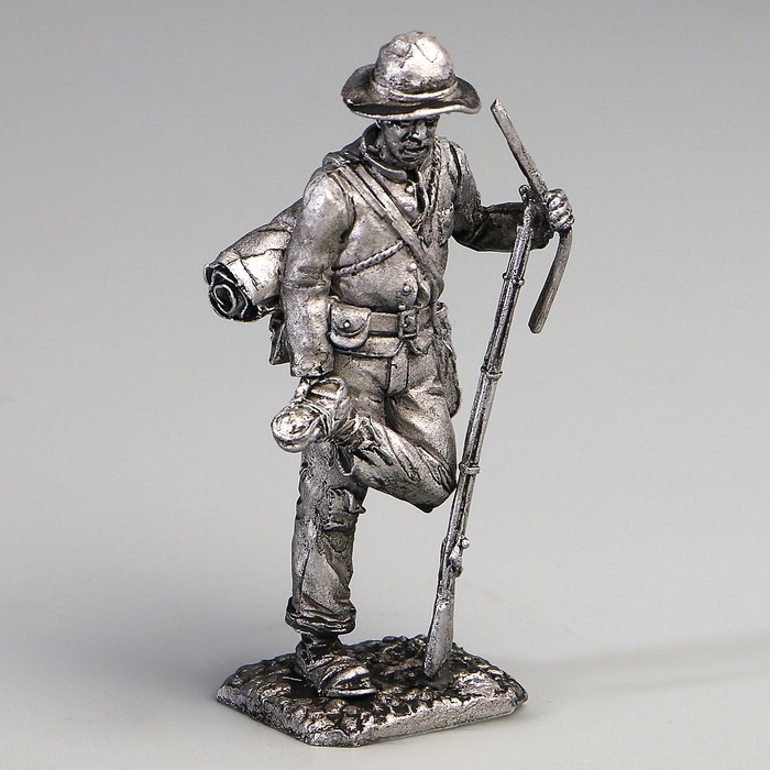 Оловянный солдатик "Рядовой армии Конфедерации в походе, 1864 год"