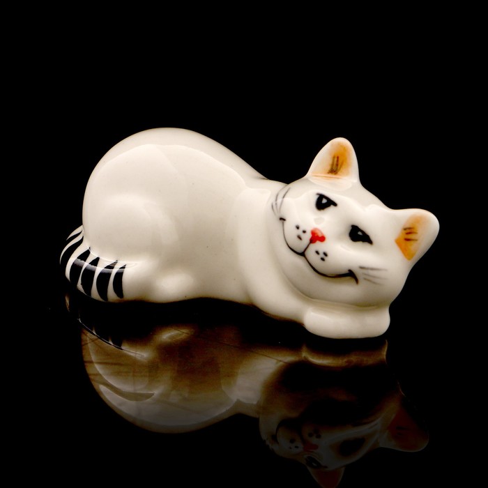 Статуэтка фарфоровая «Котя Муся», поласатый хвост, 9см
