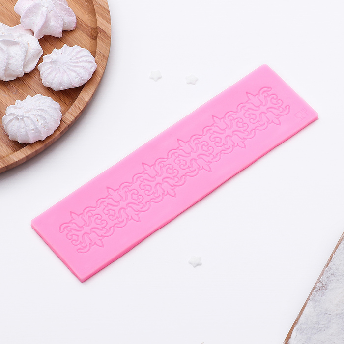 Коврик для айсинга 20,5х5,7х0,5 см "Вензель", цвет розовый