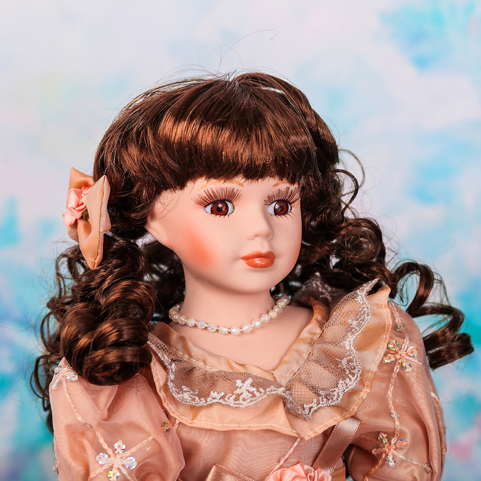 Кукла коллекционная "Альбина" 40 см