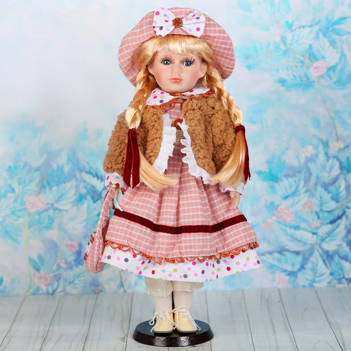 Кукла коллекционная "Хильда" 40 см