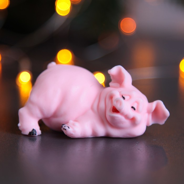 Мыло фигурное "Свинка лежит" розовая 65гр