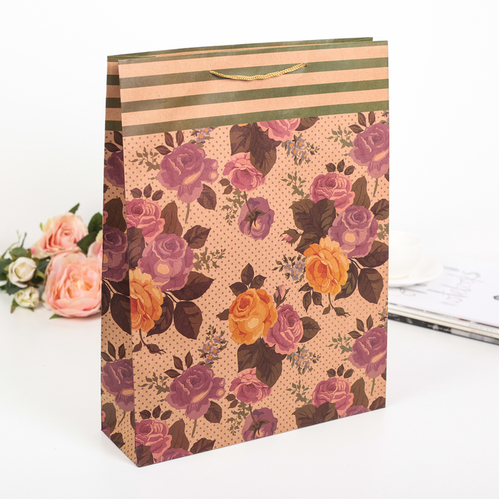 Пакет крафт "Цветочный принт", 31,5 х 9,5 х 41,5 см