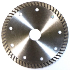 

Диск алмазный сплошной DISTAR Turbo Bestseller Universal, по бетону, 125 х 2,2 х 22,2 мм