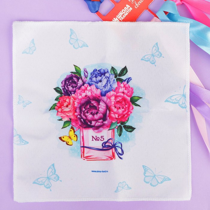 Вышивка лентами по шкатулке "Пионы"