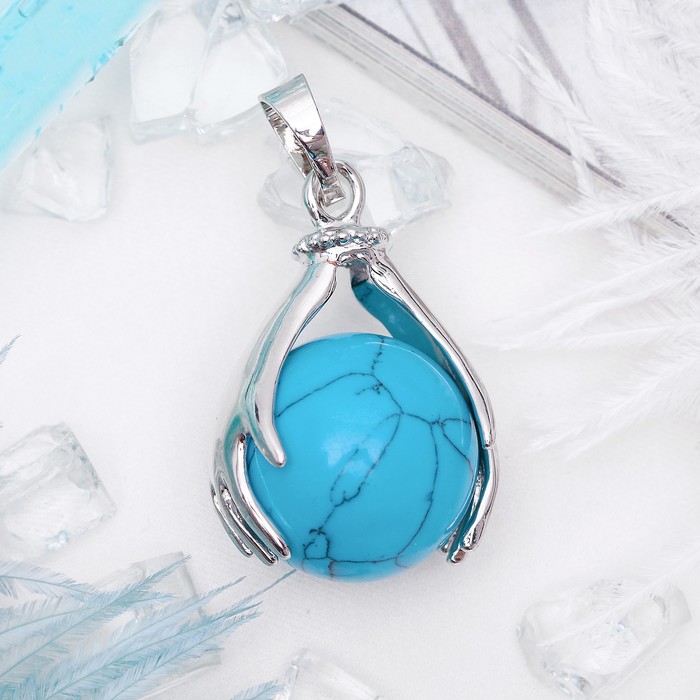 Подвеска шар в руках "Бирюза новая"