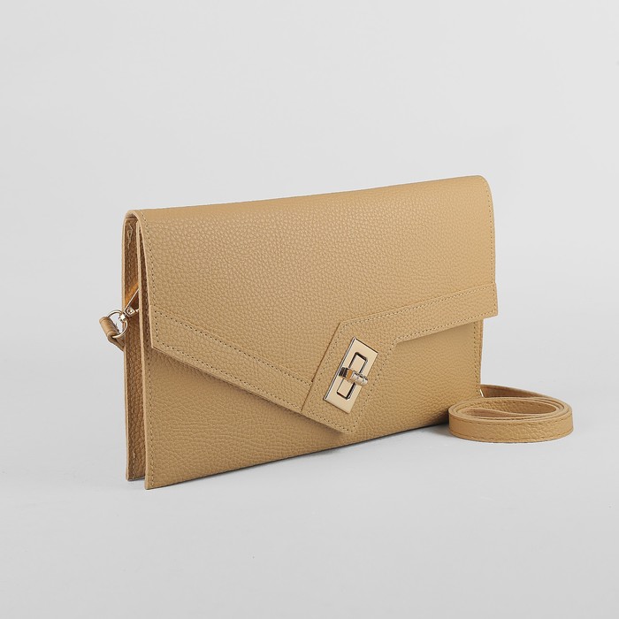 Сумка женская, 3 отдела на клапане, регулируемый ремень, цвет бежевый